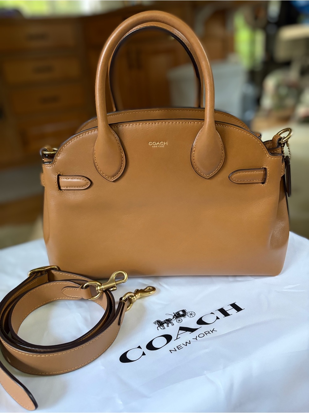 Authentic Coach Soft Empire Carryall 28 in Beautiful Honey Brown Leather 🤎✨